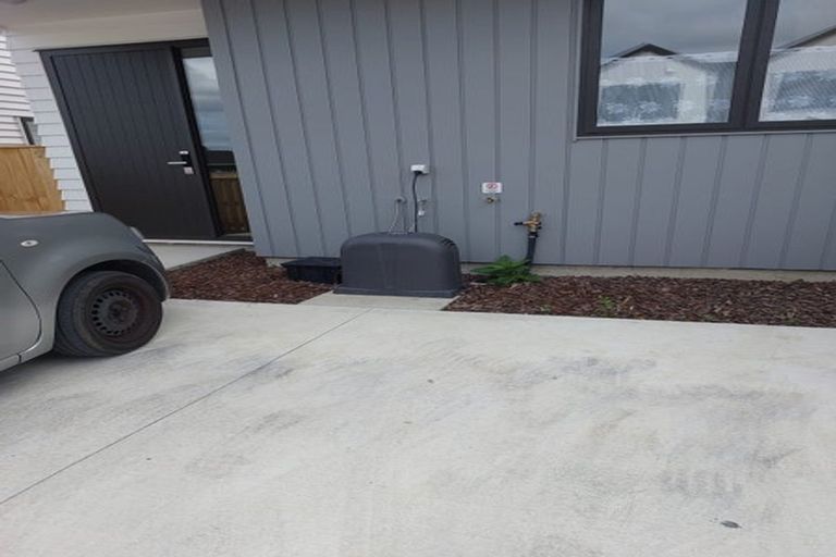 Photo of property in 89 Waipuhinui Way, Wiri, Auckland, 2104