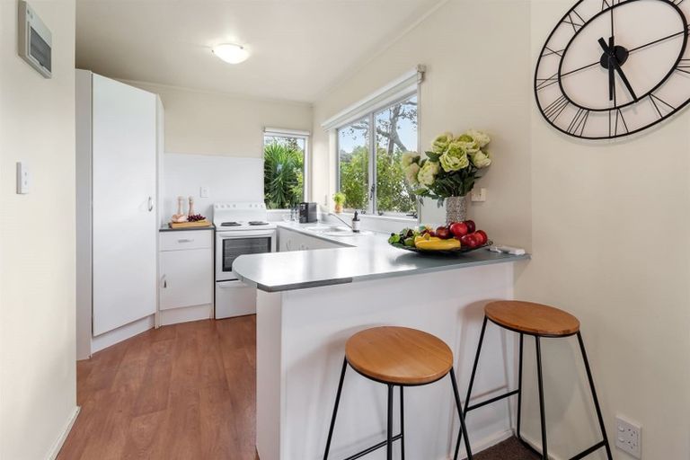 Photo of property in 53 Elliston Crescent, Stanmore Bay, Whangaparaoa, 0932