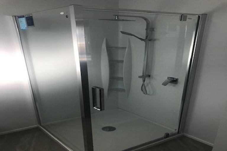 Photo of property in 21a Main Road, Titahi Bay, Porirua, 5022