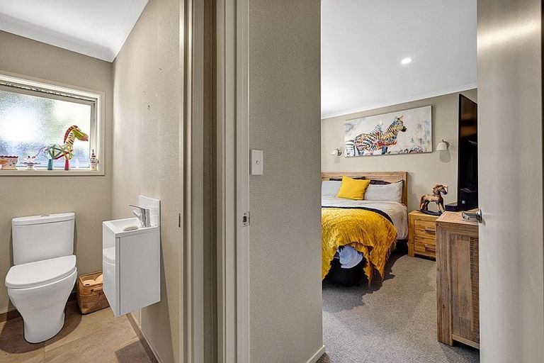 Photo of property in 24 Princes Street, Hawera, 4610