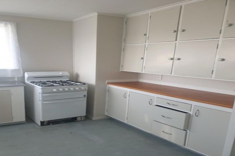 Photo of property in 143 Puriri Street, Castlecliff, Whanganui, 4501