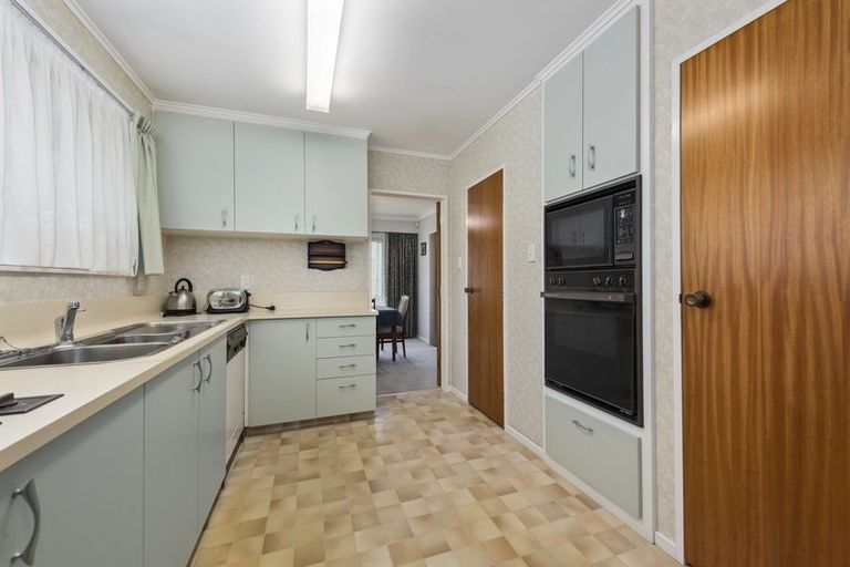 Photo of property in 3 Dowling Grove, Silverstream, Upper Hutt, 5019