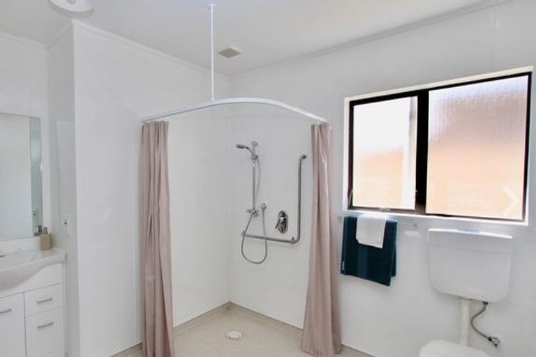 Photo of property in 10a Robertson Street, Glenholme, Rotorua, 3010