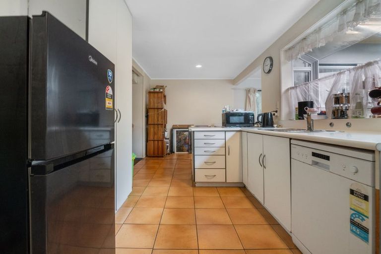 Photo of property in 12 Karapiti Place, Glen Eden, Auckland, 0602