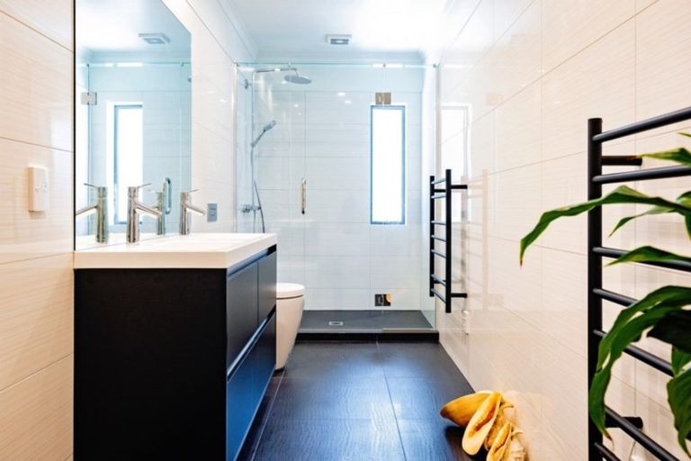 Photo of property in 14a Muritai Crescent, Havelock North, 4130