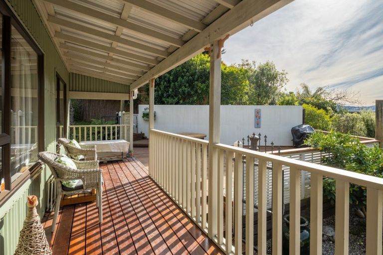 Photo of property in 17 Garden Terrace, Picton, 7220