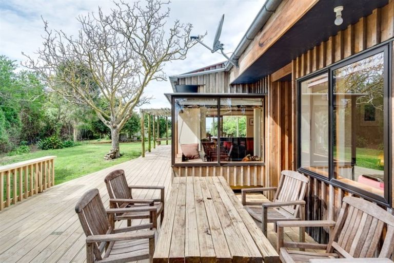 Photo of property in 235 Poraiti Road, Poraiti, Napier, 4182