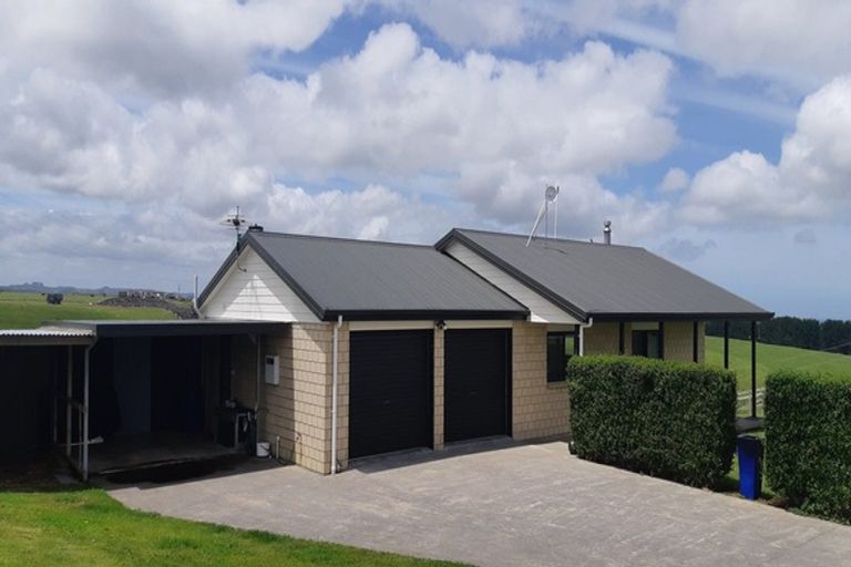 Photo of property in 902 Ararata Road, Ararata, Hawera, 4674