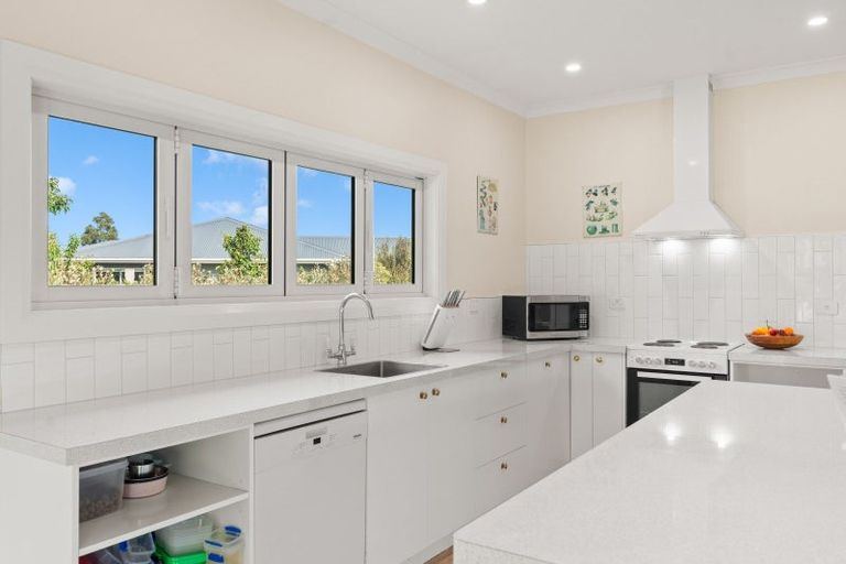 Photo of property in 6 Mckerrow Place, Featherston, 5710