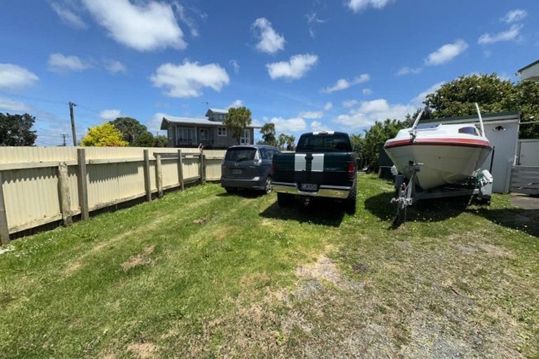 Photo of property in 4 James Mcleod Road, Shelly Beach, Helensville, 0874