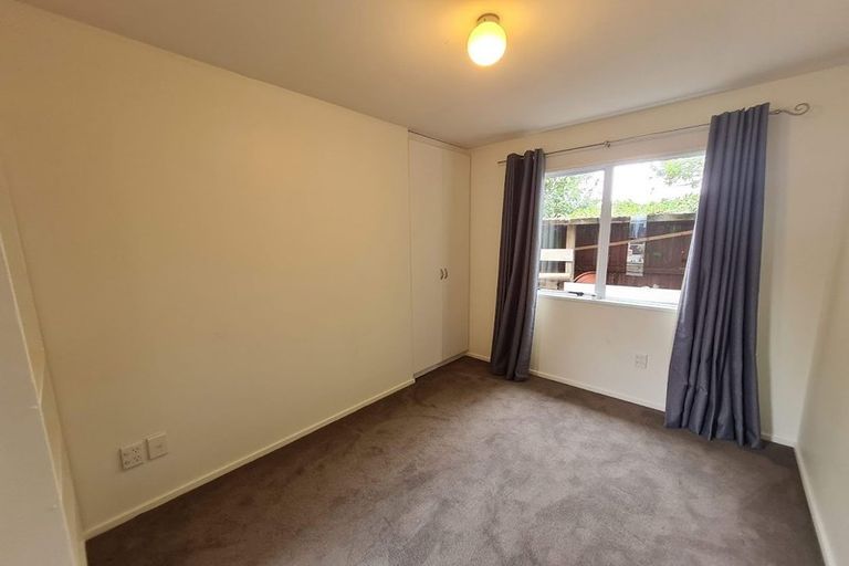Photo of property in 43 Pitcairn Crescent, Bryndwr, Christchurch, 8053