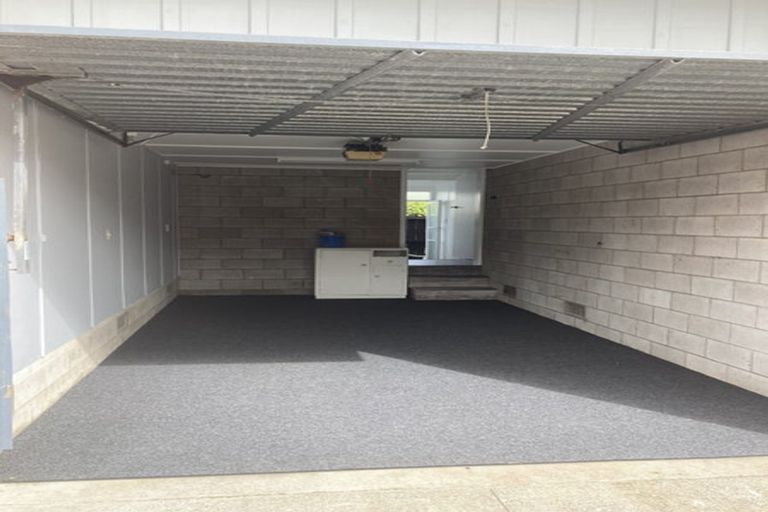 Photo of property in 2/12 The Parade, Bucklands Beach, Auckland, 2012