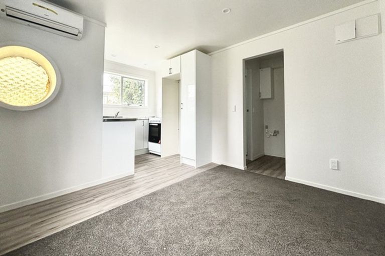 Photo of property in 2/24 Parliament Street, Melling, Lower Hutt, 5010