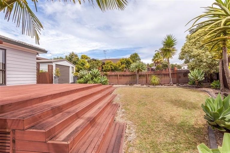Photo of property in 63 Hassan Drive, Massey, Auckland, 0614