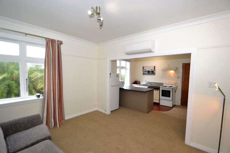 Photo of property in 4 Raroa Crescent, Northland, Wellington, 6012