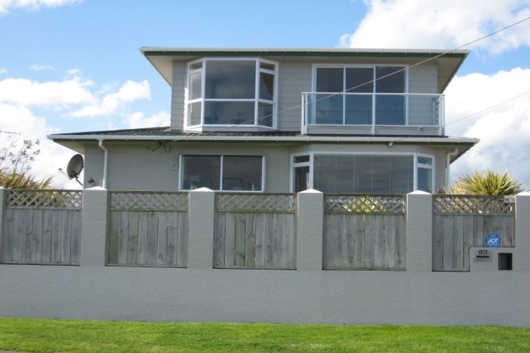 Photo of property in 180 Karaka Street, Castlecliff, Whanganui, 4501