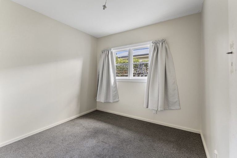 Photo of property in 1/43 Aorangi Road, Bryndwr, Christchurch, 8053