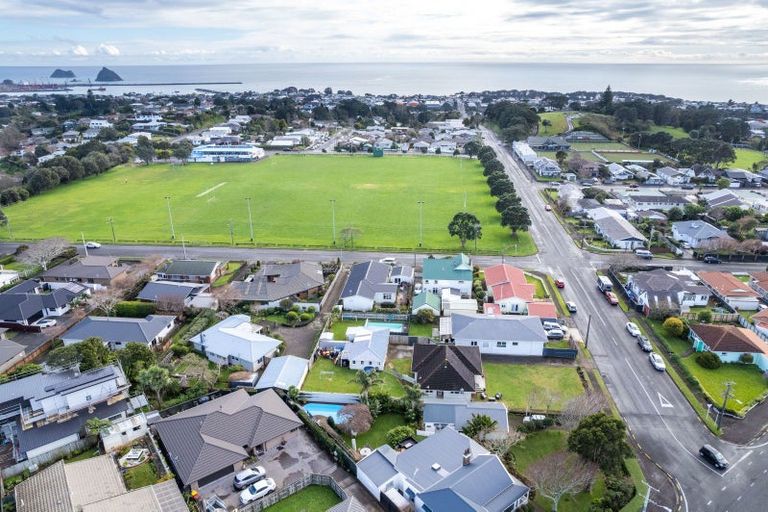 Photo of property in 120 Cutfield Road, Westown, New Plymouth, 4310