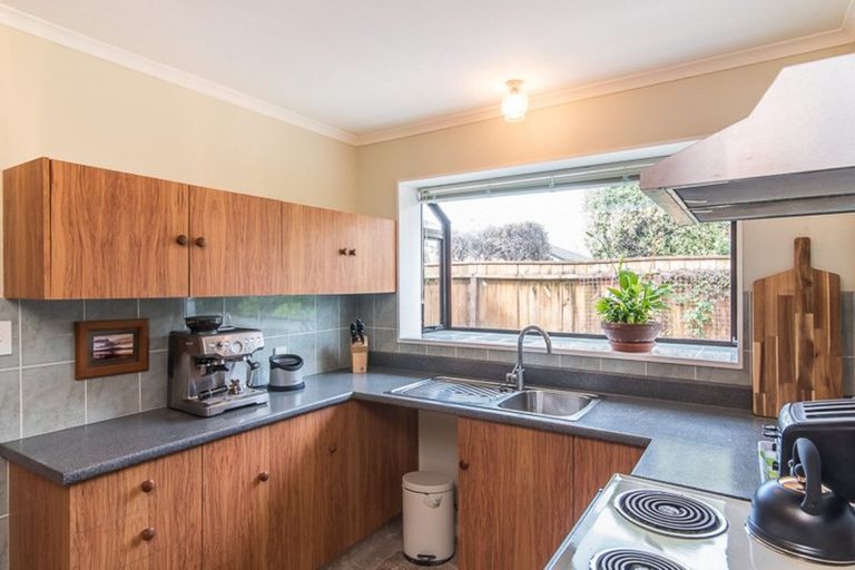 Photo of property in 43a Andrew Street, Waikanae, 5036