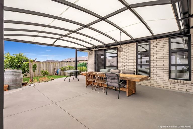 Photo of property in 12 Costello Drive, Ngatea, 3503