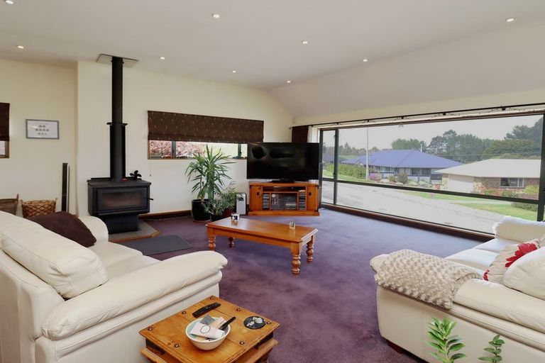 Photo of property in 12 Grove Avenue, Weston, Oamaru, 9401