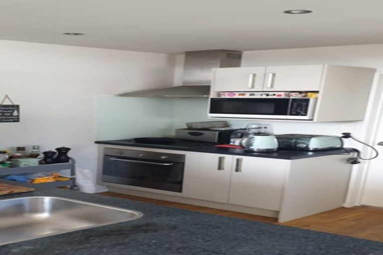 Photo of property in 2/473 Barbadoes Street, Edgeware, Christchurch, 8013