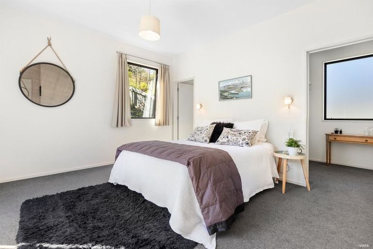 Photo of property in 16 Harrys Close, Arthurs Point, Queenstown, 9371