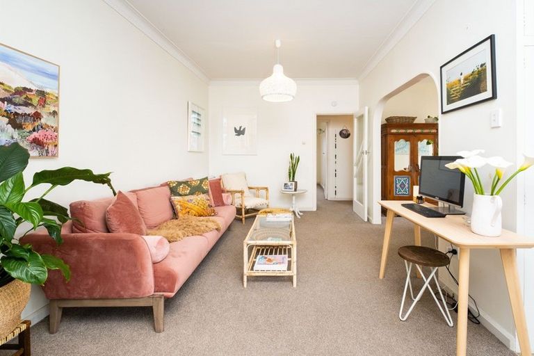 Photo of property in 23b Chambers Street, Havelock North, 4130