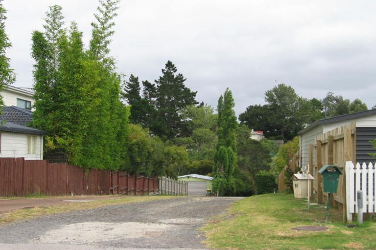 Photo of property in 49 Hellyers Street, Birkdale, Auckland, 0626