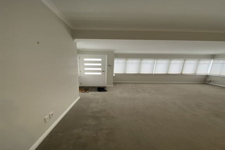 Photo of property in 230 The Esplanade, Island Bay, Wellington, 6023
