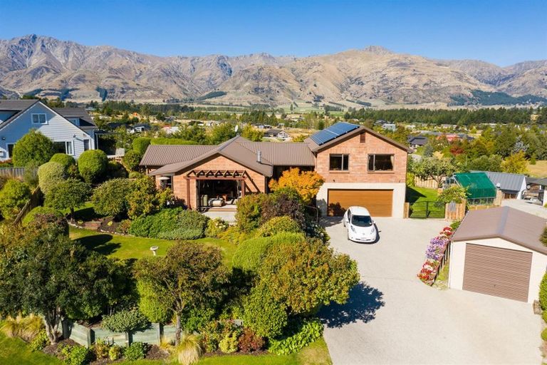 Photo of property in 4 Mary Lane, Lake Hawea, Wanaka, 9382