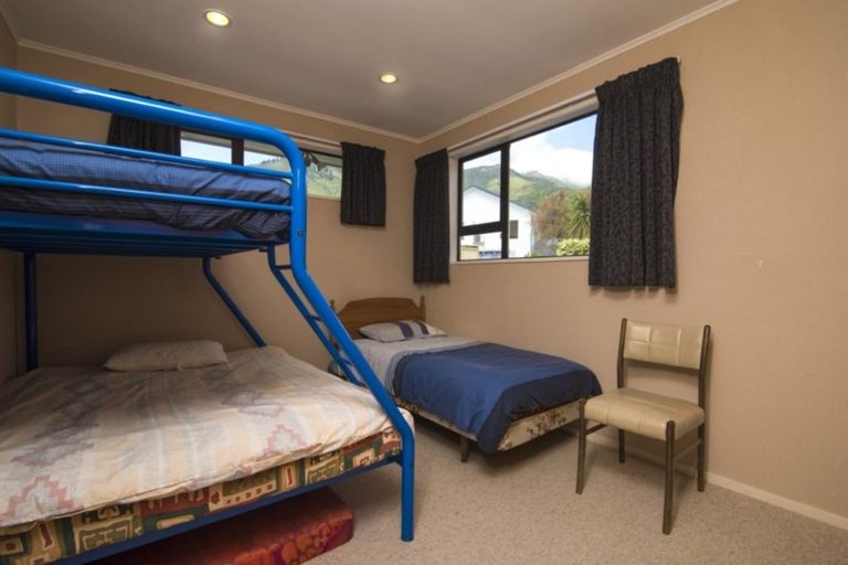 Photo of property in 243a Waikawa Road, Waikawa, Picton, 7220