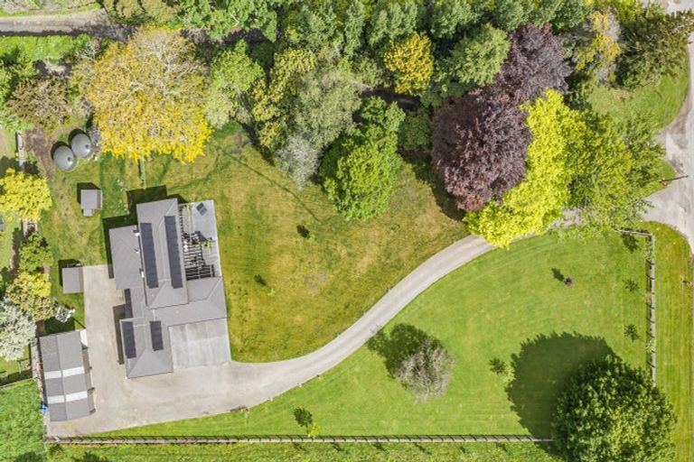 Photo of property in 19 Lindsay Road, Levin, 5510