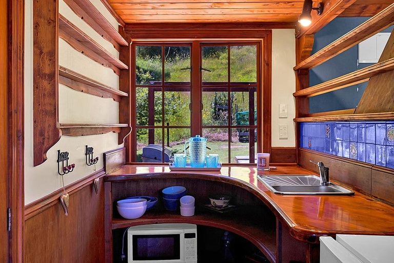 Photo of property in 145 Te Mahoe Road, Mokau, 4376