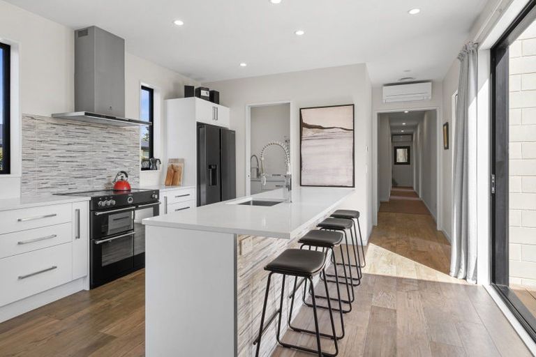 Photo of property in 22 Awa Place, Rangiora, 7400