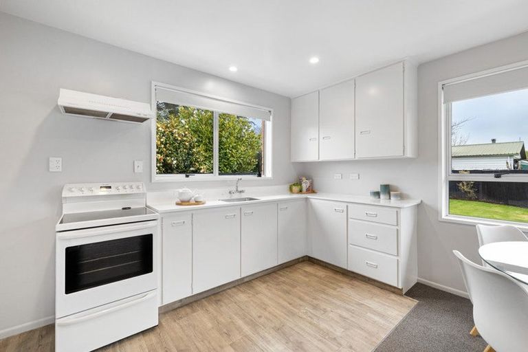 Photo of property in 2/18 Manuel Place, Bishopdale, Christchurch, 8053