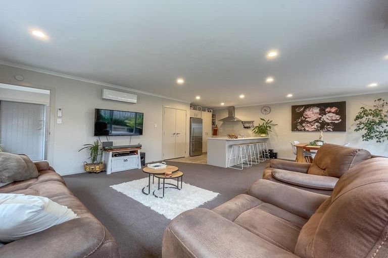 Photo of property in 2/50 Banbury Crescent, Fairfield, Hamilton, 3214