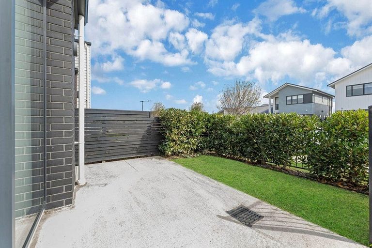 Photo of property in 17 Hoiho Road, Pukekohe, 2120