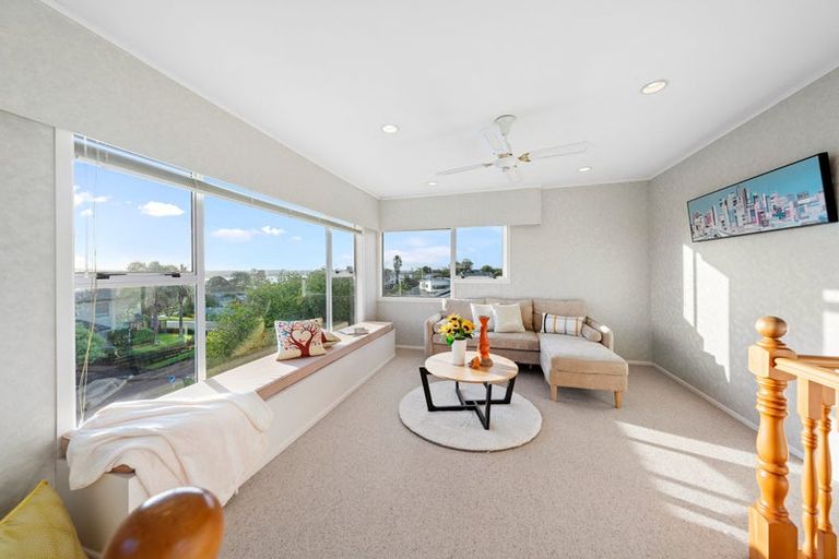 Photo of property in 4 The Anchorage, Sunnyhills, Auckland, 2010