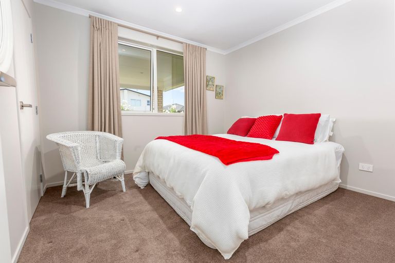 Photo of property in 61 Tawhiti Road, Pukekohe, 2120