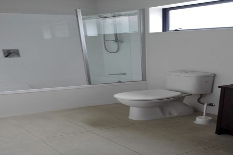 Photo of property in 4 Lane Cameron Place, Flat Bush, Auckland, 2019