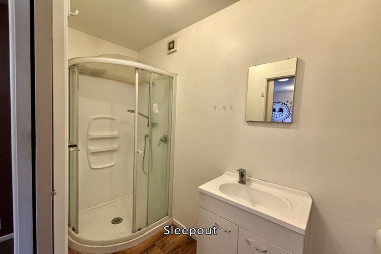 Photo of property in 212 Coutts Street, Rongotai, Wellington, 6022