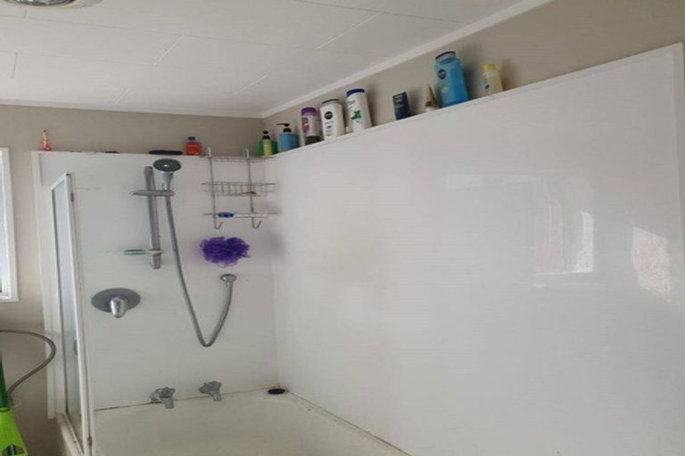 Photo of property in 3/7 Davies Street, Tawa, Wellington, 5028