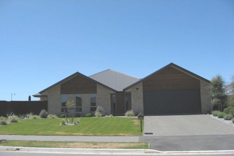 Photo of property in 25 Reka Street, Parklands, Christchurch, 8083