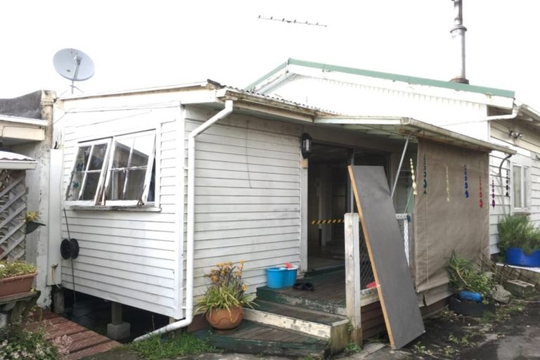 Photo of property in 40 Gardner Avenue, New Lynn, Auckland, 0600