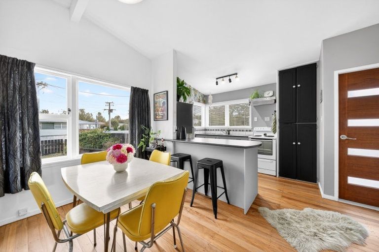 Photo of property in 19 Hardie Grove, Featherston, 5710