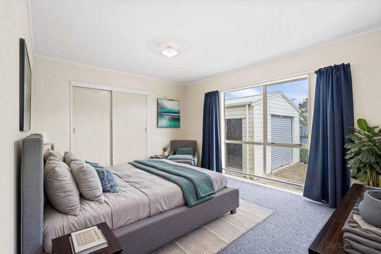 Photo of property in 3 Kirkcaldie Grove, Levin, 5510