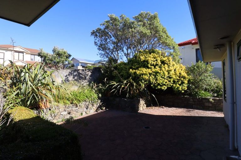 Photo of property in 83 Ashton Fitchett Drive, Brooklyn, Wellington, 6021