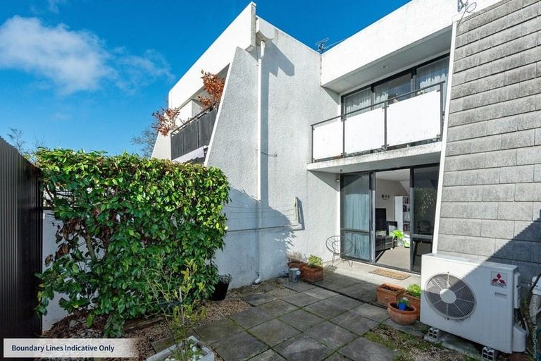 Photo of property in 2/88 Antigua Street, Addington, Christchurch, 8024