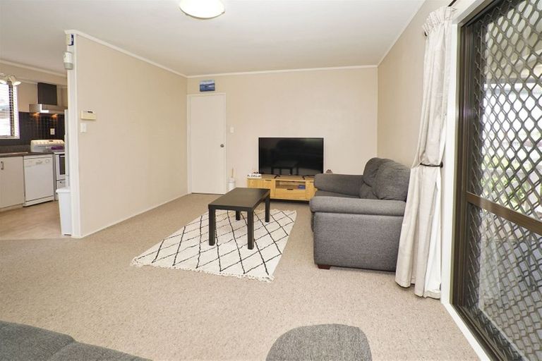 Photo of property in 2 Nyanza Street, Nawton, Hamilton, 3200